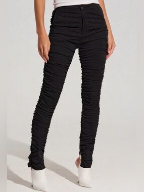 NWOT AKIRA ALL EYES ON ME RUCHED TROUSER